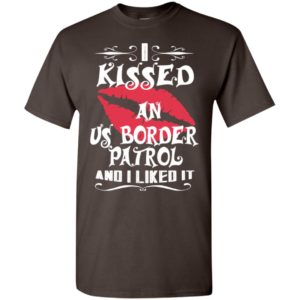 I kissed us border patrol and i like it – lovely couple gift ideas valentine’s day anniversary ideas t-shirt