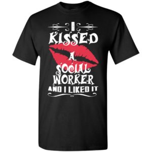I kissed social worker and i like it – lovely couple gift ideas valentine’s day anniversary ideas t-shirt