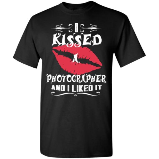 I kissed photographer and i like it – lovely couple gift ideas valentine’s day anniversary ideas t-shirt